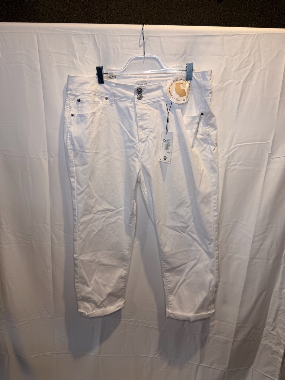 Women's White Cropped Jeans - Clean Ankle-Length Style
